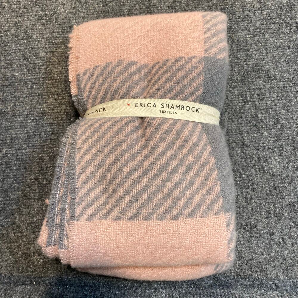 Brand New Pink Gray Plaid Throw Blanket Erica Shamrock Textile - Picture 2 of 4